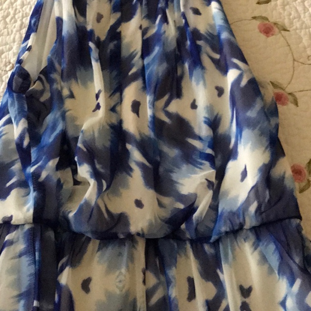 Dress - Picture 3 of 4